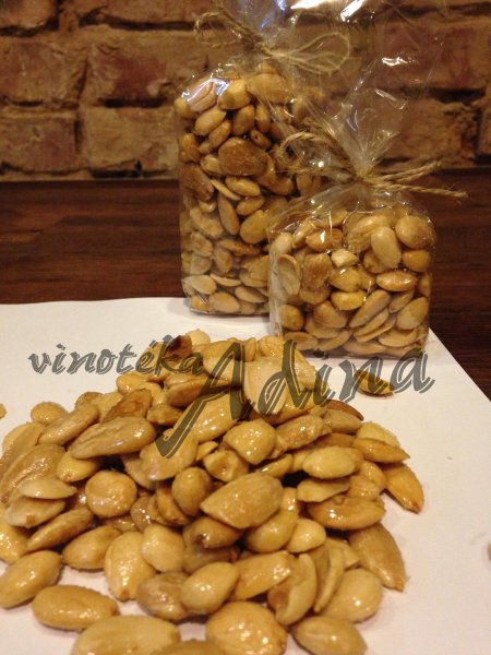 Mandle loupané 100g